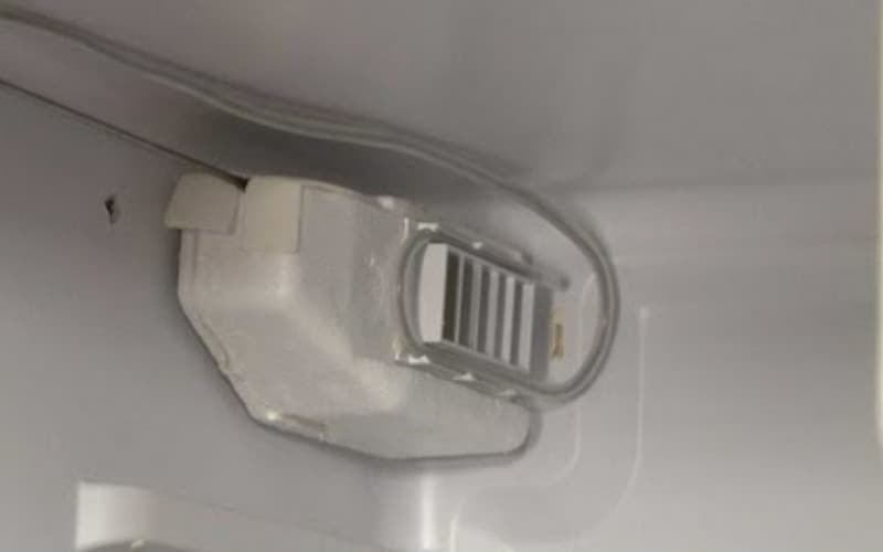 FRIGIDAIRE Refrigerator &#8211; Not Cooling But Freezer Fine. How To Troubleshoot It?