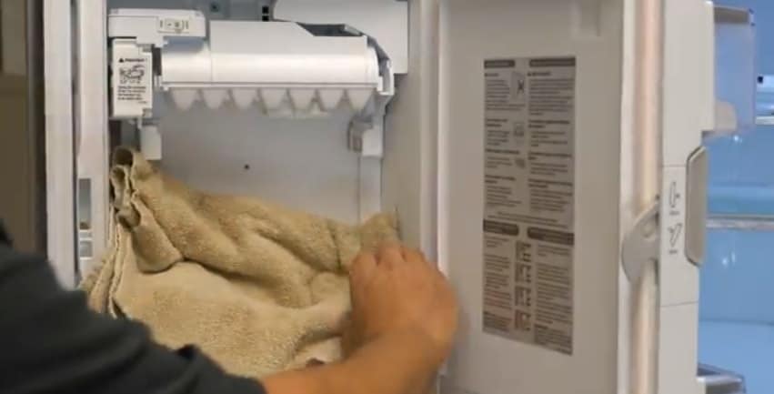 5 Most Common LG Refrigerator Ice Maker Problems: How To Fix Them?
