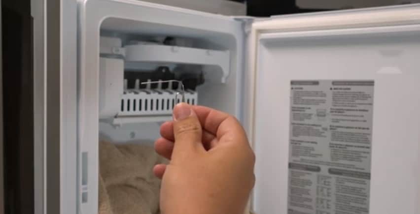 5 Most Common LG Refrigerator Ice Maker Problems: How To Fix Them?