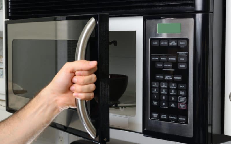Why Amana Microwave is Not Heating Food? 3 Possible Causes
