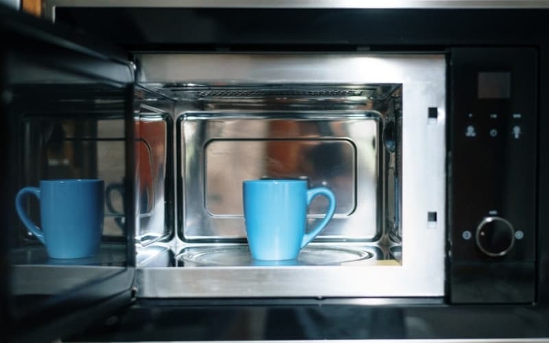Why LG Microwave Not Heating and Making a Clicking Noise?