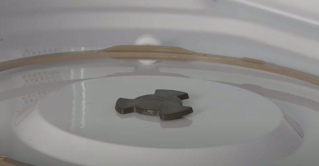 5 Possible Issues When Microwave Turntable Is Not Turning