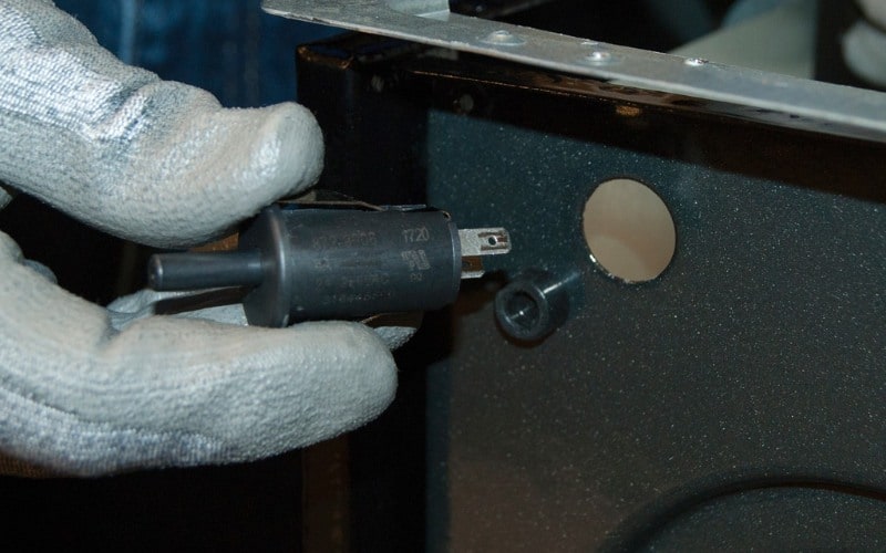 Why Kenmore Oven Light Stays On? Troubleshooting Guide