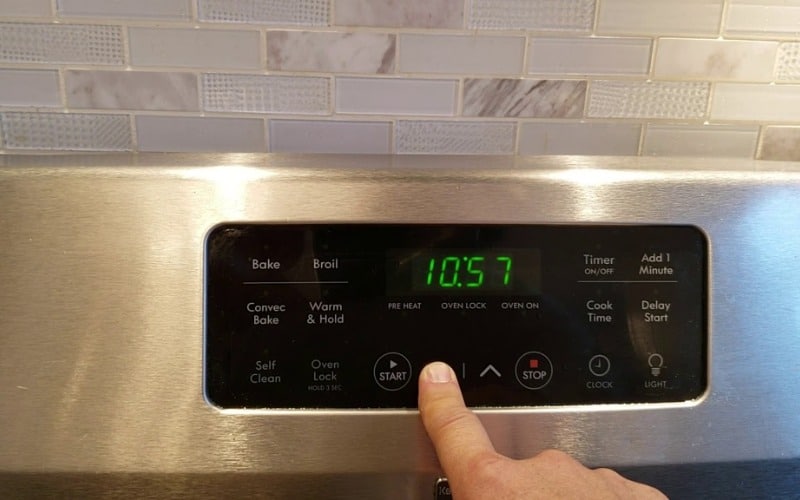Why KENMORE Oven Not Showing Time?