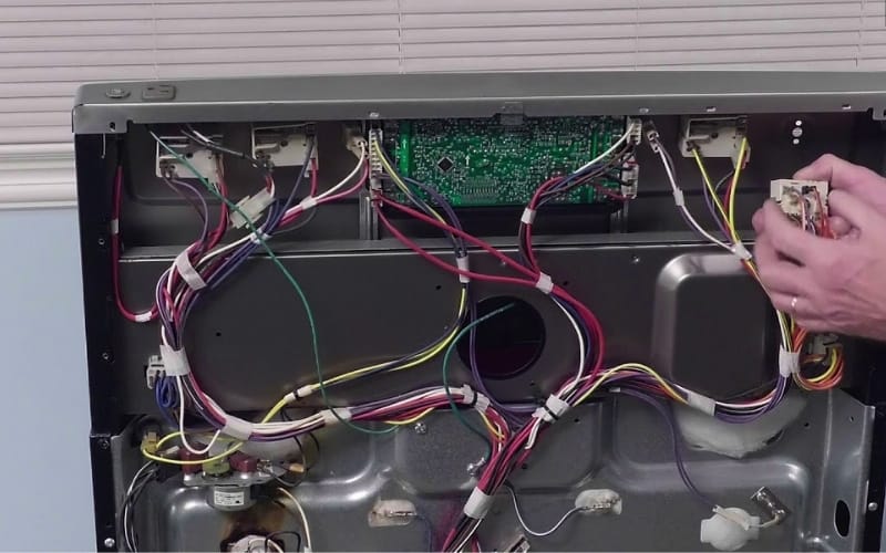 Whirlpool Oven With Locked Door E2 F3. What Is It And How To Unlock It?