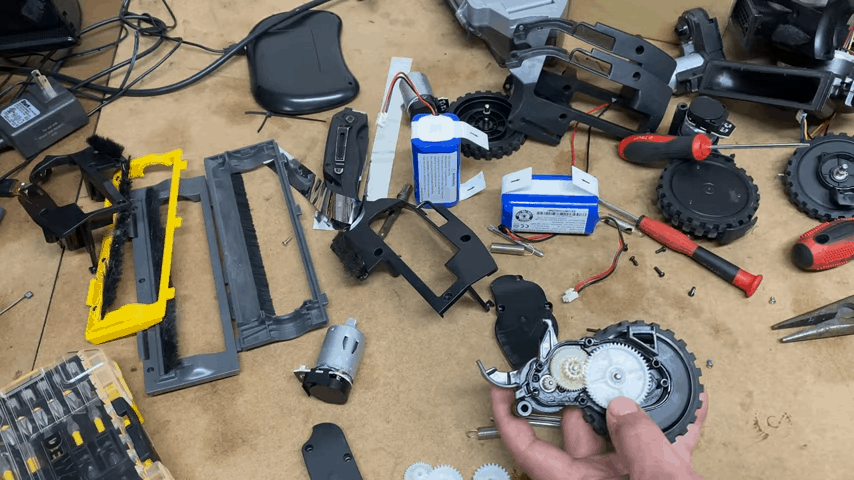 Shark Robot Vacuum Making a Loud Noise