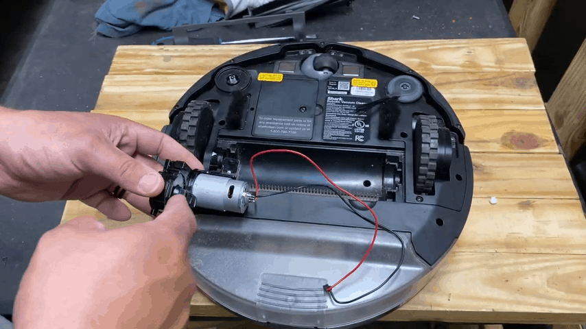 Shark Robot Vacuum Making a Loud Noise