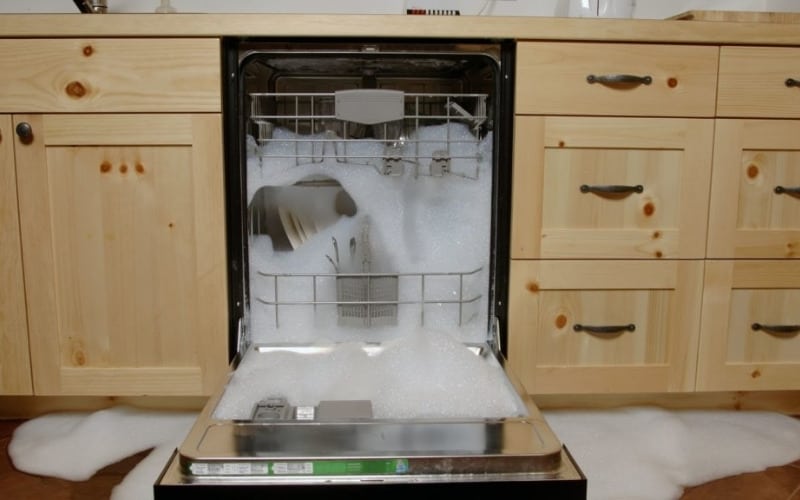 How To Fix AMANA Dishwasher That Is Leaking? Troubleshooting Guide