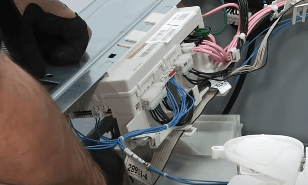 5 Reasons Why Maytag Washer Is Not Turning On