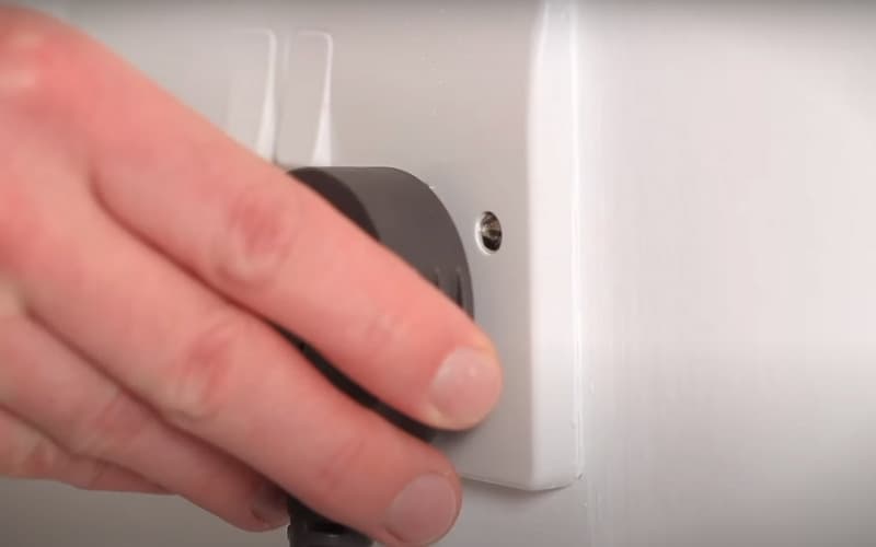 Why Samsung Washer Keeps Turning OFF And ON? &#8211; Troubleshooting Guide