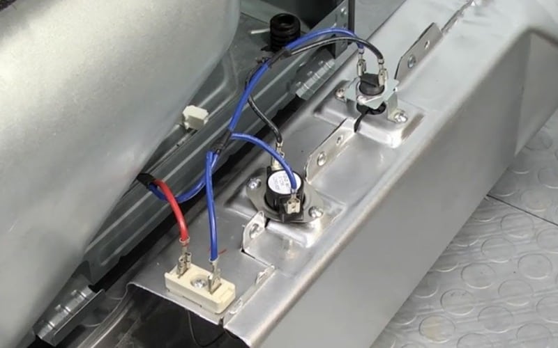 Why SAMSUNG Dryer Cooling Light Stays On? &#8211; Troubleshooting Guide
