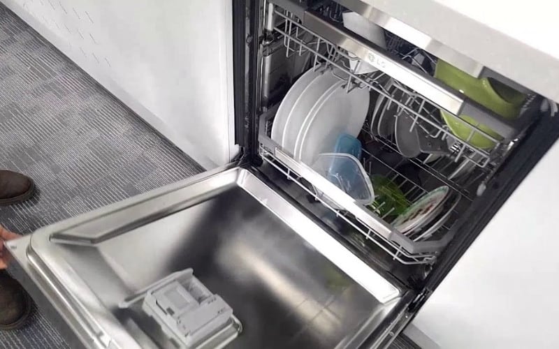 Why LG Dishwasher Stops Mid Cycle And Beep?