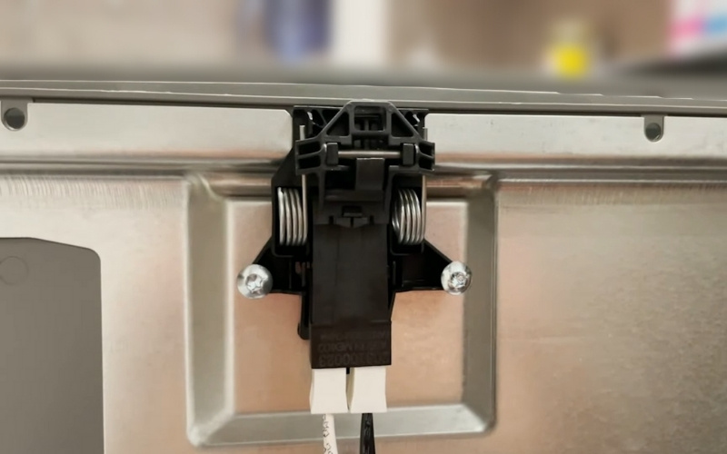 Why Frigidaire Dishwasher Lights Are Flashing? &#8211; Troubleshooting Guide