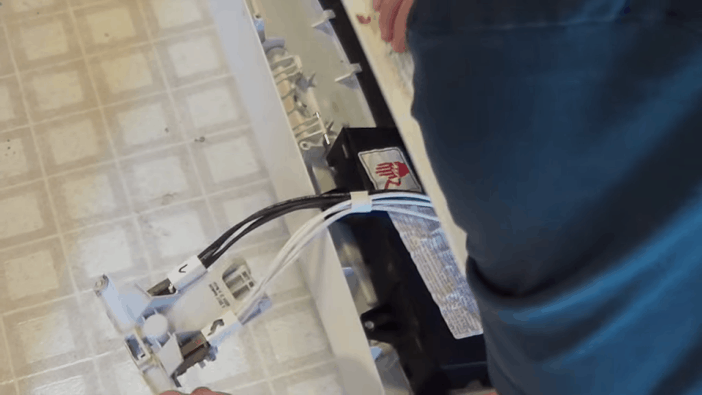 Dishwasher&#8217;s Door Latch Stuck Closed &#8211; How To Fix It