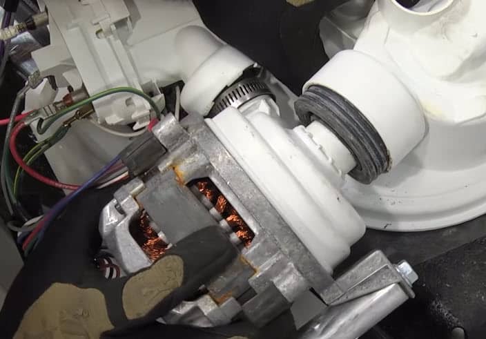 5 Top Reasons Why Dishwasher Is Not Spraying Water