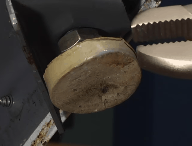 How To Stop A Washing Machine From Moving When Spinning