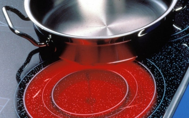 What Are Gas Vs Electric Stove Monthly Costs?