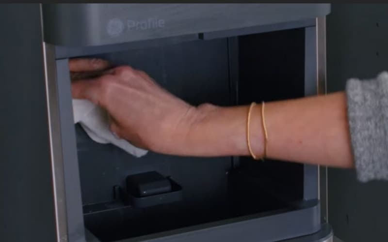 Why GE Ice Maker Squealing? &#8211; Troubleshooting Guide