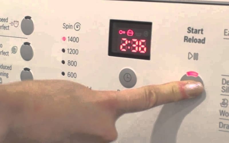 Why Does the Door Lock Light on My Bosch Washing Machine Keep Flashing? &#8211; Troubleshooting Guide