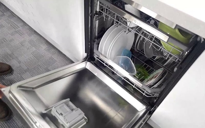 GE Dishwasher &#8211; Lights Flashing And Beeping (What Causes That And )