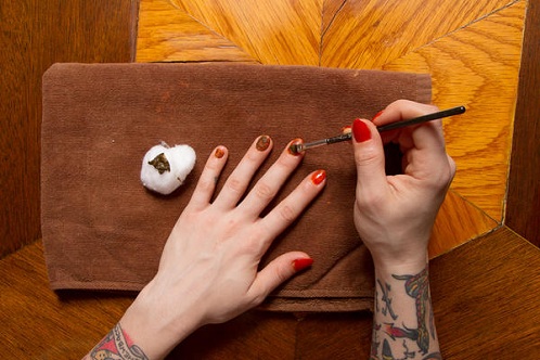 How to Apply Henna on Your Nails: A Beginner&#039;s Guide