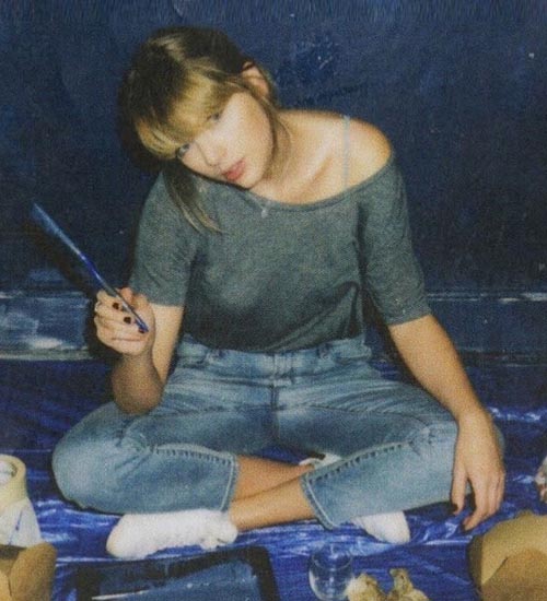 10 Taylor Swift (T-Swizzle) without Makeup Pictures
